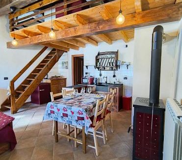 Periasc Apartment | Petit Royal - Maisons de Charme Valle d'Aosta - Appartamento per 6 persone - con Balcone, Giardino e Soppalco