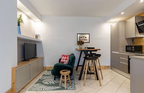 Dagnente Apartment | Piazzetta 5, Dagnente - Arona - AC - Wi-Fi - By Guestaly