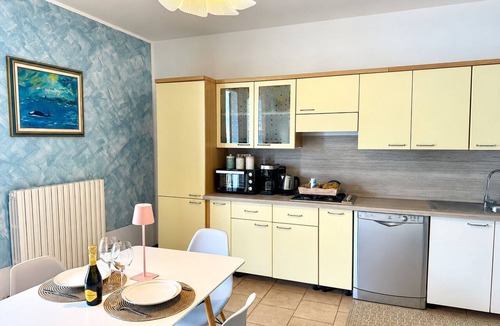 Lezzeno Apartment | Portobello Apartments: Francesca by Lago Reisen