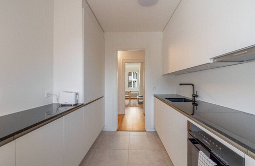 District 6 Apartment | Premium 3-BR with city views · Unterstrass