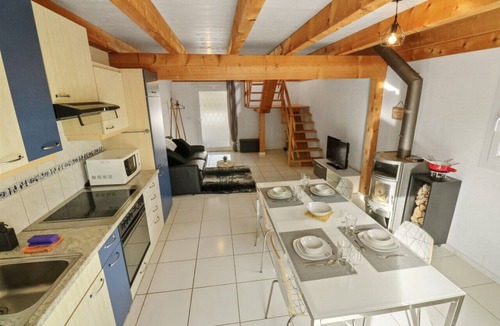 Cournillens Apartment | Pretty duplex with pool