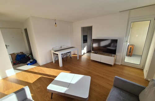 Lenzburg Apartment | Quiet, central living with panoramic views - 20 minutes by train to Zurich main station