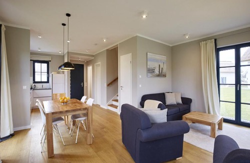 Dranske House | Reetland am Meer - Superior Reetdachvilla mit 2 Schlafzimmern F01
