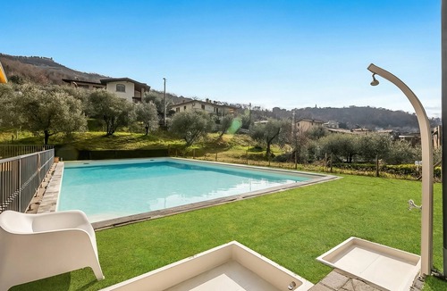 Sensole Apartment | Residence La Perla - Apt 38, Monte Isola, Italy