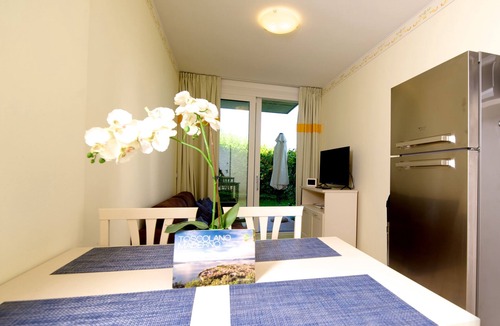 Toscolano Maderno Apartment | Residence Limoni del Rustichel: Apartment N.6 with lake view, underground parking and pool.