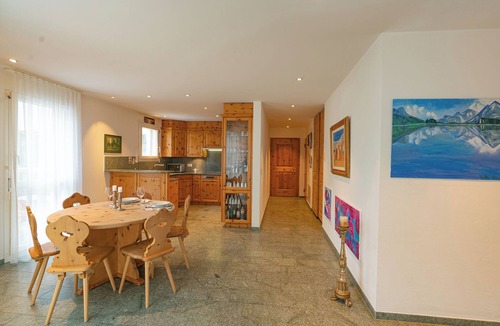 Sils-Maria Apartment | Residenza Alpenrose 34 – Bright 3.5-room flat with a balcony and panoramic views