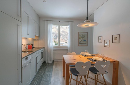 Sils-Maria Apartment | Residenza Alpenrose 24 – Bright flat with lake views & prime location