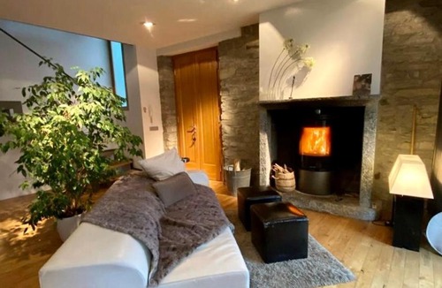Pognana Lario Villa | Romantic & Private Lake Como village house