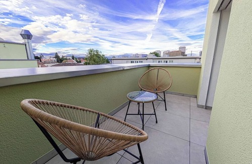 Oerlikon Apartment | Rooftop Suit in Zürich Oerlikon! (401)