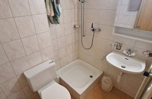 Naters House | Room 205 - Hotel Bellevue