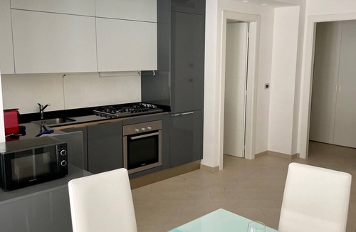 Santa Margherita Ligure Apartment | Santa d'aMare apartment with private garage 900 m from the sea