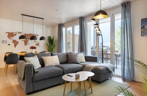 Lungern Apartment | Scenic Apartment with Balcony View & Free Parking