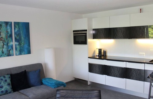 Spiez Apartment | Seepark, direkt am See by Interhome