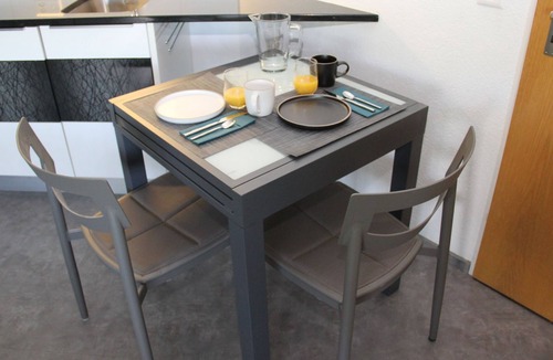Spiez Apartment | Seepark, direkt am See by Interhome
