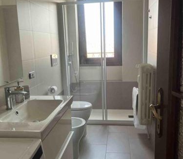 Stadera Apartment | Simona Home Milano -Bocconi,Naviglio,Duomo,Milano-Cortina,IEO,IULM,Assago Forum