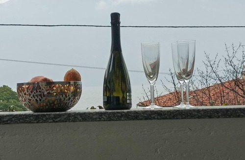 San Siro Apartment | Simone Holiday Appartment with Lake View