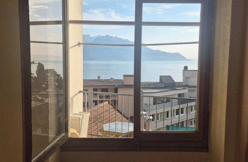 Montreux City Centre Apartment | Simple but amazing 1-bedroom studio in Montreux near the lake and train station