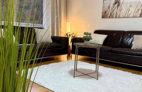 Nussbaumen Apartment | Skyline Retreat Jedes Zimmer mit TV