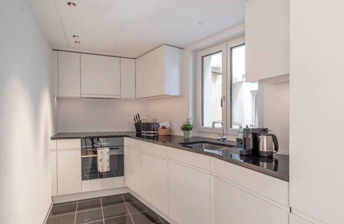 Oberstrass Apartment | Spacious 3-BR with terraces near ETH · Kreis 6