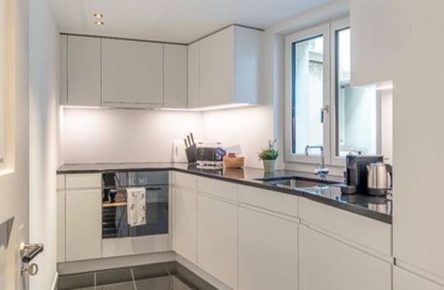 Oberstrass Apartment | Spacious 3-BR with terraces near ETH · Kreis 6