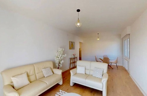 Prilly Apartment | Spacious Minimalist Prilly 2 BR