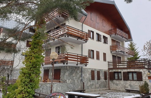 Sauze d'Oulx Apartment | Splendid studio flat in the center of Sauze completely renovated, with terrace and view
