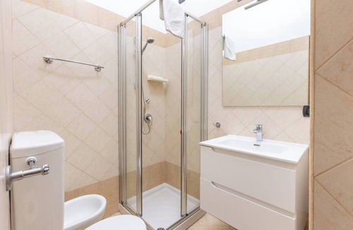 Borgo Milano Bed & Breakfast | Stanza con bagno privato 9 - uso cucina Bastioni