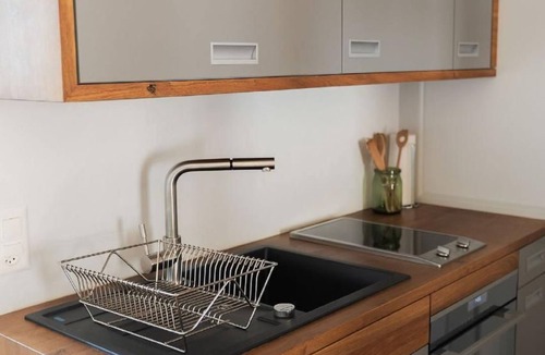 Bottighofen Apartment | Studio Ferienwohnung - 38 m2- mit Gartennutzung by Interhome