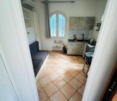 Grasse Apartment | Studio l'olivier