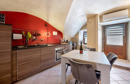 Pisogne Apartment | Studio 'Le Volte' with Wi-Fi