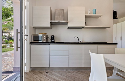 Dro Apartment | Studio 'Monte Brento Gaggiolo 2' with Mountain View and Private Garden