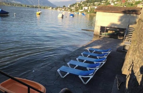 Vira Apartment | Studio on Lake Maggiore – Private Beach + Indoor Pool