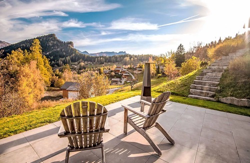 Chamoson House | Stunning private villa for 10 guests with WIFI, TV, terrace, pets allowed and panoramic view