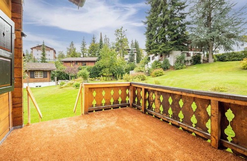 Flims House | Stunning private villa for 11 people with WIFI, TV, balcony and panoramic view