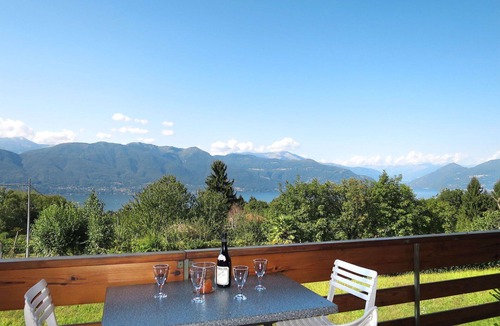 Castello House | Stunning private villa for 6 guests with WIFI, TV, terrace and pets allowed