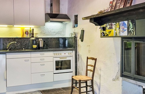 Maggia House | Stunning private villa for 4 people with patio and pets allowed
