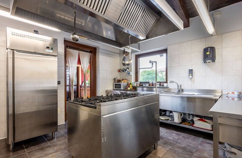 Narzole House | Stunning villa for 12 people with A/C, pool, WIFI, TV, terrace and pets allowed