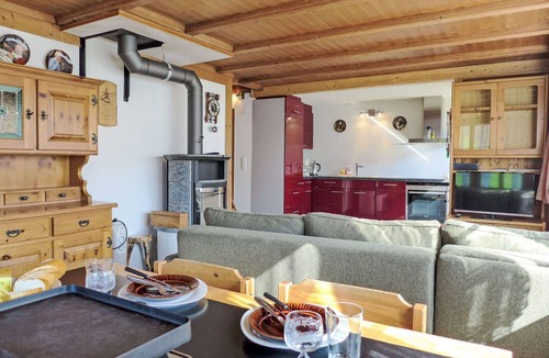Riedtwil House | Stunning villa for 3 guests with TV, patio, pets allowed and panoramic view