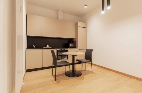 Casoretto Apartment | Stylish 48m2 apartment, able to accommodate up to 2 people, located in the basement (steps to access).The property is located in the Casoretto district, just a 7-minute walk from the M2 Udine metro stop, in a residential area equipped with all comforts.