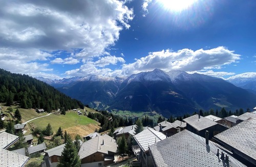 Bettmeralp Apartment | Stylish Architect's Duplex Apartment with Fireplace and Spacious South-Facing Ba