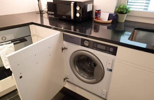 Oberstrass Apartment | Stylish boho 3-BR near ETH & University · Kreis 6