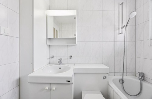 District 6 Apartment | Stylish Studio in Zurich - Crown 11