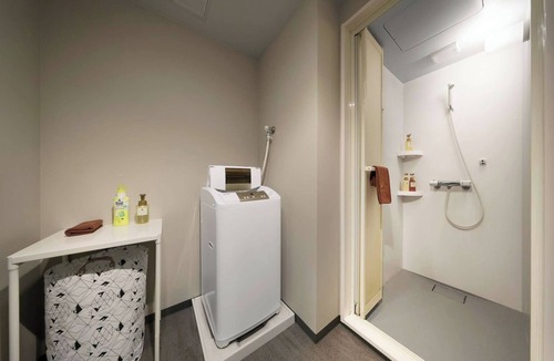 Minamisenba Apartment | Suite Room 3/Osaka Ōsaka