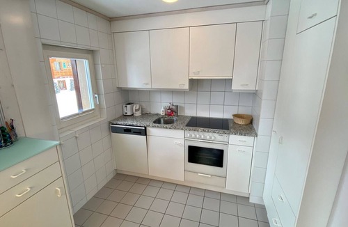 Schoenried Apartment | Suzanne Nr. 22 Appartement/Fewo, Dusche oder Bad, WC 4-Bettwohnung by Interhome