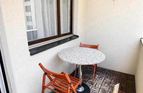 Hochschulen Apartment | Terrific studio in the city centre (Art 9)