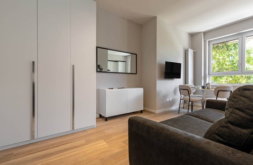 Stazione Apartment | The Basic Studio Apartment with Balcony in Bergamo