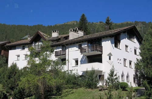 Celerina-Schlarigna Apartment | The charming Chesa Leonard is quietly situated in an elevated position in the vi