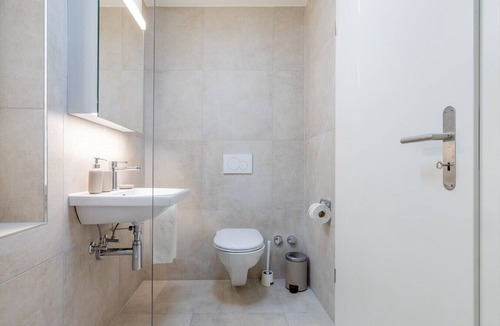 Langstrasse Apartment | The Crystal Apartment