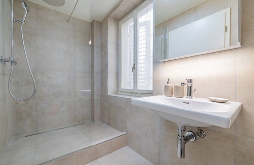 Langstrasse Apartment | The Crystal Apartment