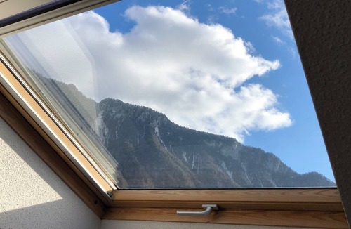 Villeneuve Apartment | « The Nest » short walk to town/lake/nature/train/bus